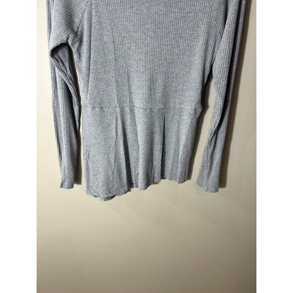 Maeve Anthropologie Women's Gray Peplum Ribbed Blouse Size Medium - Picture 9 of 10